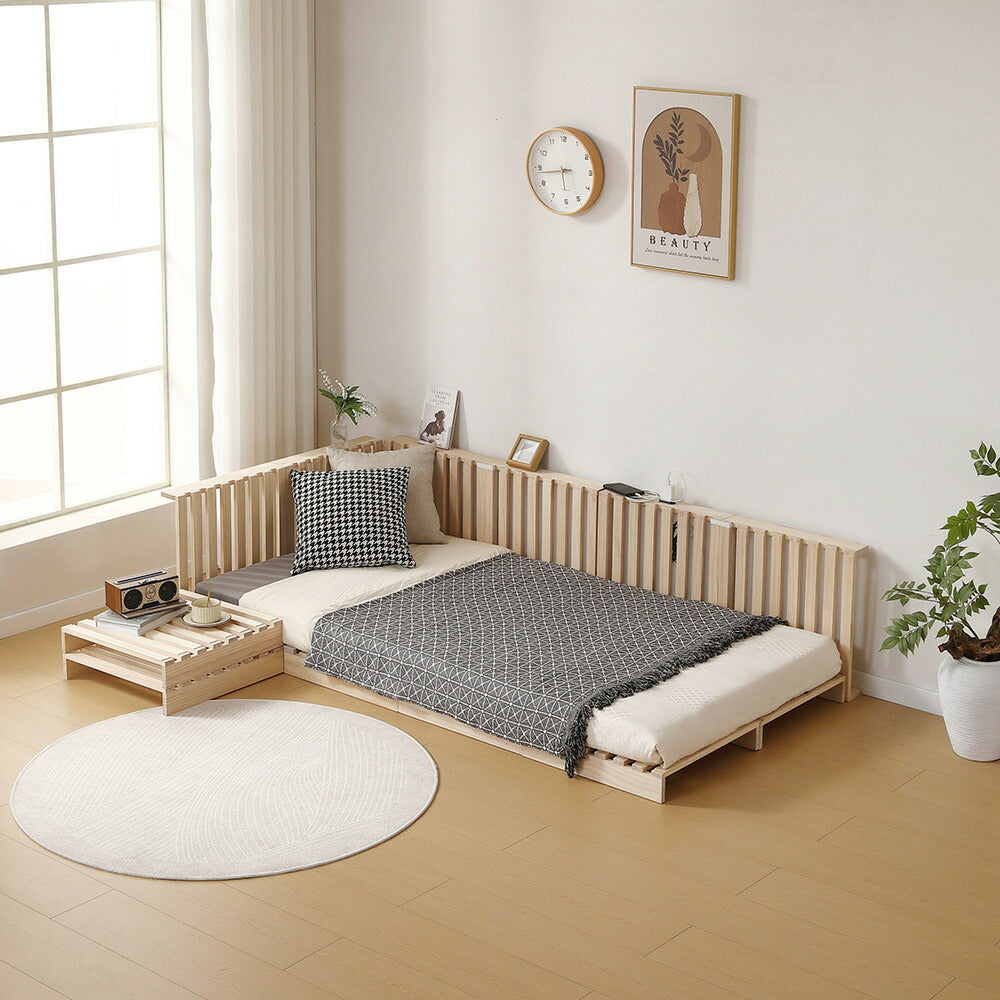 【16枚セット】パレットベッド すのこベッド コンセント付き 天然パイン材 ローベッド 50*50cm 組み換え自由 木製 天然木 軽量 ベッド パレット ロータイプ ベッドフレーム お掃除ロボ対応