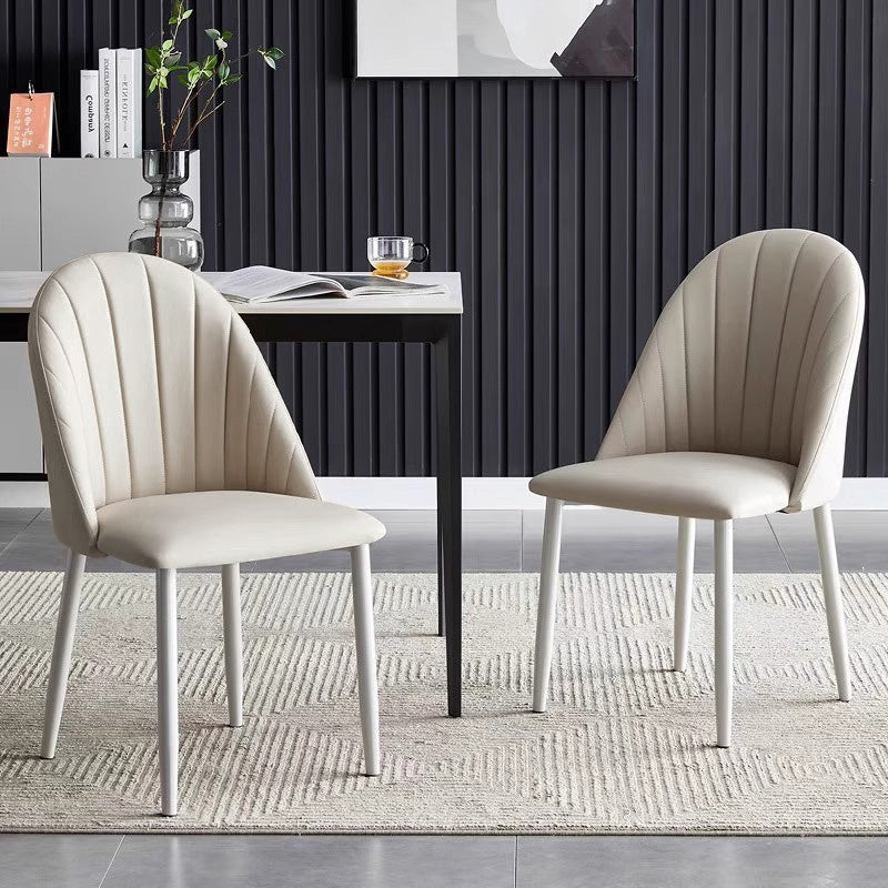 Casaconer | ダイニングチェア・レザー・チェアー・カフェ・おしゃれ・2脚/4脚セット・椅子・チェア・イス・北欧・ヴィンテージ・合皮・シンプル・ダイニングチェアー・ダイニング・椅子・グレー・リビング・在宅ワーク・業務用