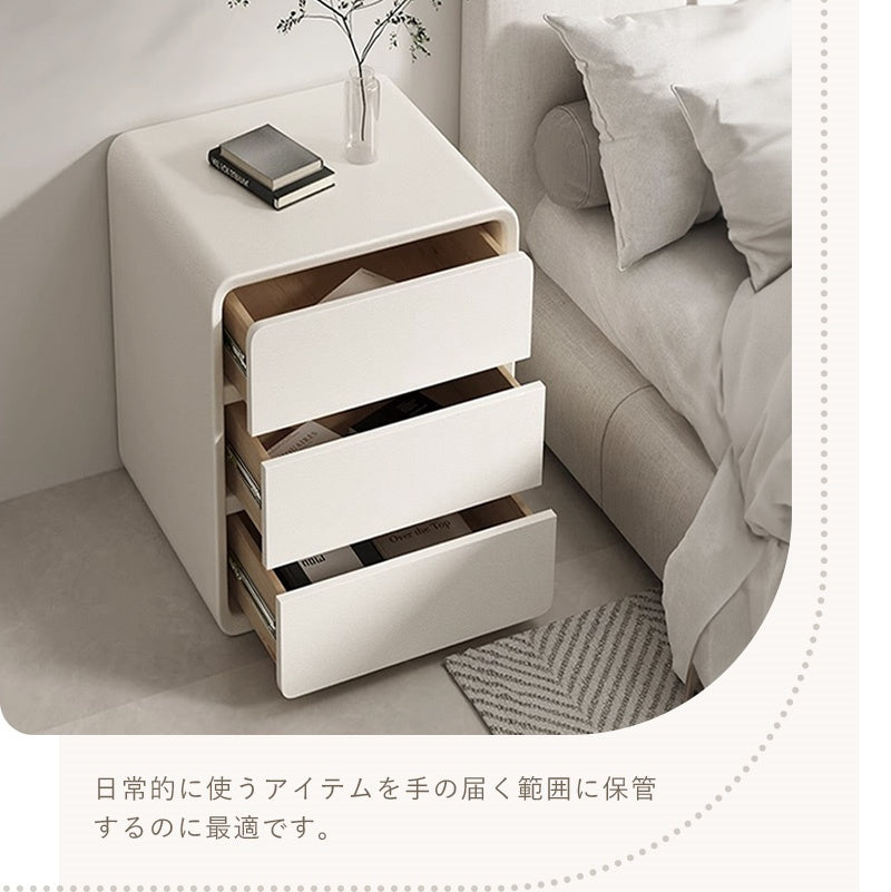 サイドテーブル・ナイトテーブル・クリーム・フェミニン・寝室・ベッドルーム・おしゃれ