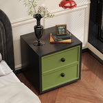 スチール製 ベッドサイドテーブル レトロ風 2段引き出し コンパクト 省スペース 収納サイドキャビネット 寝室用 木目調 グリーン 小型 ナイトテーブル 家具 ミニキャビネット