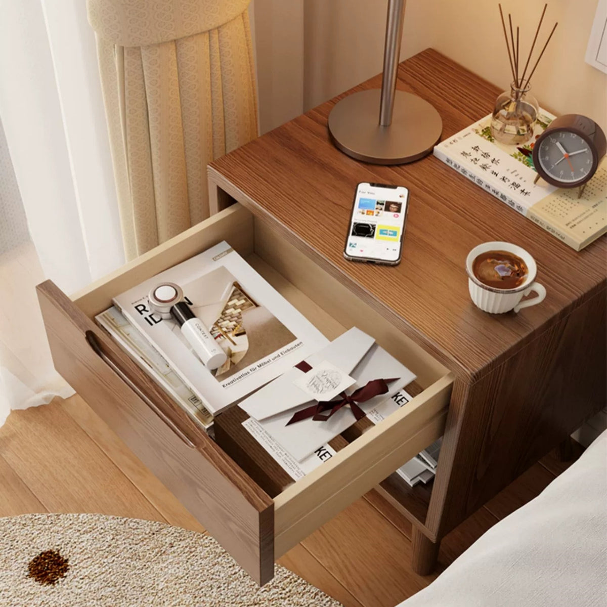 Casaconer | ナイトテーブル・木製ナイトテーブル・天然木・北欧・おしゃれ・収納・小物収納・寝室・幅45