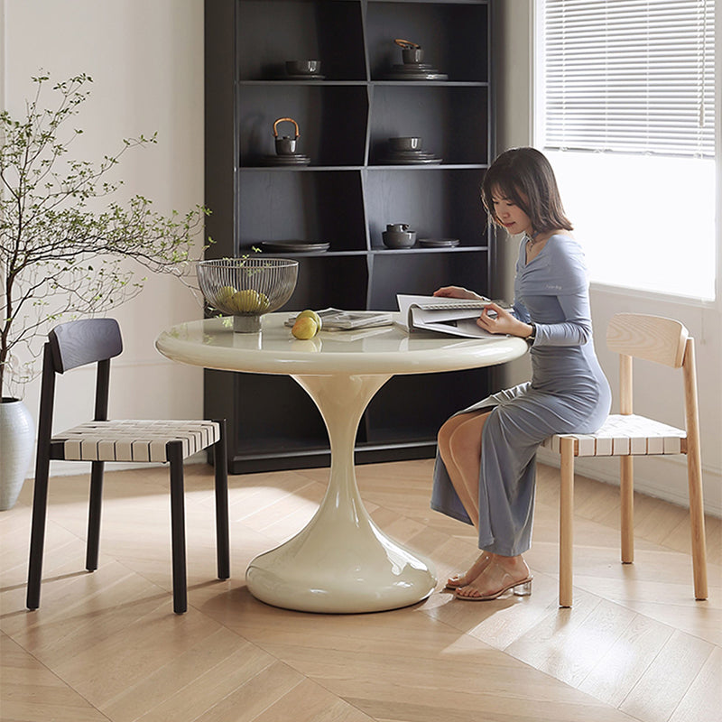 Casaconer | ダイニングテーブル・丸食卓・白・黒・2色・FRP素材・2人/4人掛け・高さ75cm・おしゃれ