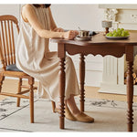 Casaconer | ダイニングテーブル・丸型・天然木製・直径100cm・高さ73cm・2人掛け/4人掛け・アンティーク調・波型天板・クラシックデザイン・ブラック/胡桃色