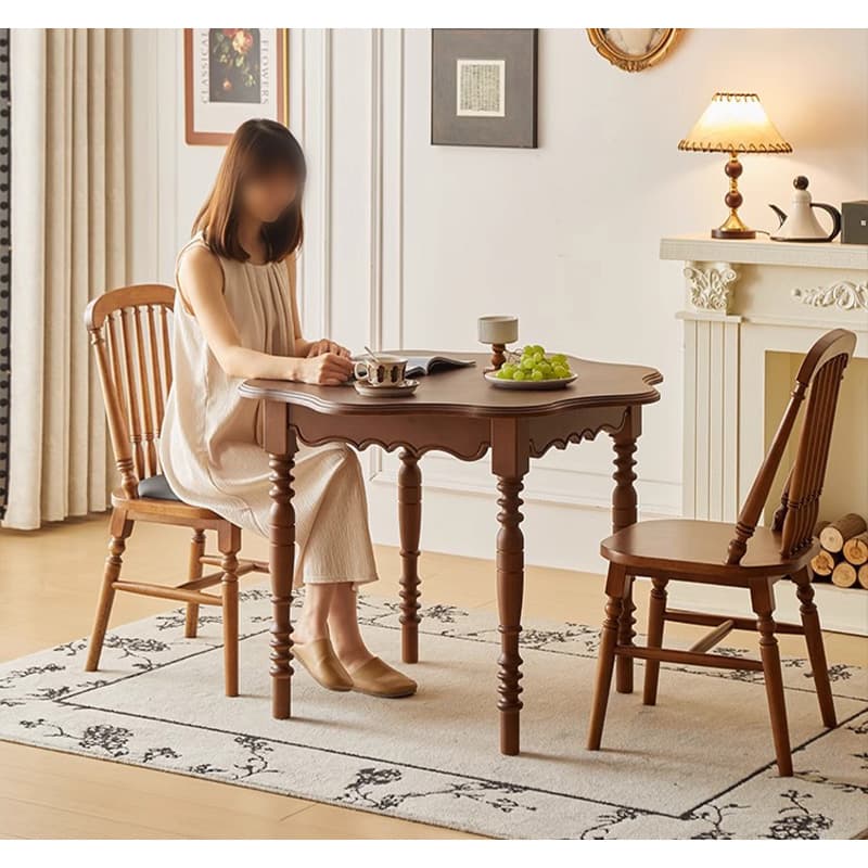 Casaconer | ダイニングテーブル・丸型・天然木製・直径100cm・高さ73cm・2人掛け/4人掛け・アンティーク調・波型天板・クラシックデザイン・ブラック/胡桃色