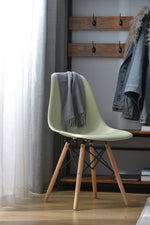 【アボカドグリーン座面＆ナチュラル脚】ダイニングチェア 2脚セット イームズチェア オフィス 会議室 来客用 テレワーク 在宅勤務 DSW イームズ椅子 チェア イームズチェアー 木脚 椅子 おしゃれ 北欧 シンプル デザイン