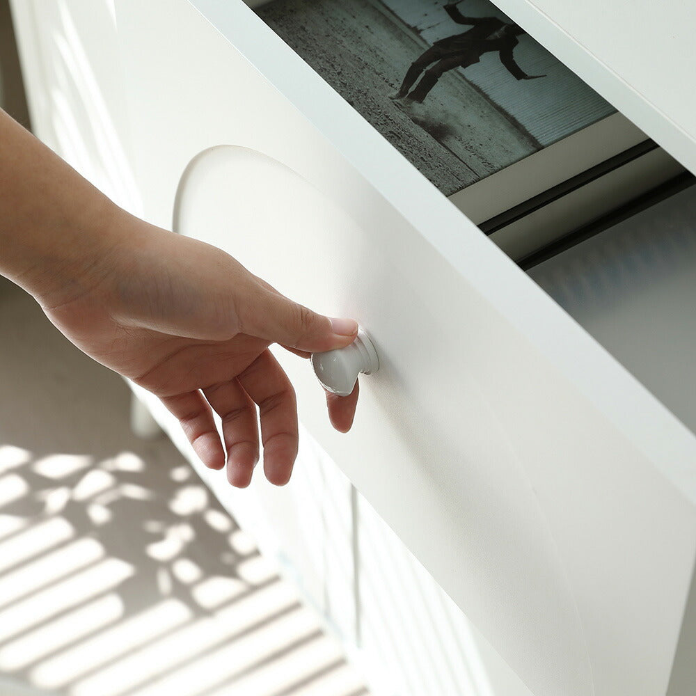 キャビネット サイドボード チェスト 引き出し付き ホワイト アイボリー 白 大容量 収納棚 リビング 収納 モダン 扉付き リビングボード おしゃれ 整理タンス 北欧 韓国風 おしゃれ 寝室 子供部屋 幅118cm 奥行35cm 高さ82cm 2Way仕様天板 可愛い