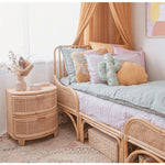 サイドテーブル,ナイトテーブル,ラタン,収納,リビング,寝室,ベッドルーム,木製,ナチュラル,角丸のデザイン