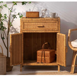 キャビネット,サイドボード,収納,タンス,リビング,ベッドルーム,ナチュラル,無垢材,自然な風合い