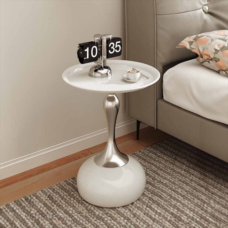 サイドテーブル 幅40cm スチール製 モダンデザイン ベージュ／ブラック シルバーカラー 高級感 小型ローテーブル ベッドサイド ソファ横テーブル 置き台 造形美 デザイン インテリア おしゃれ